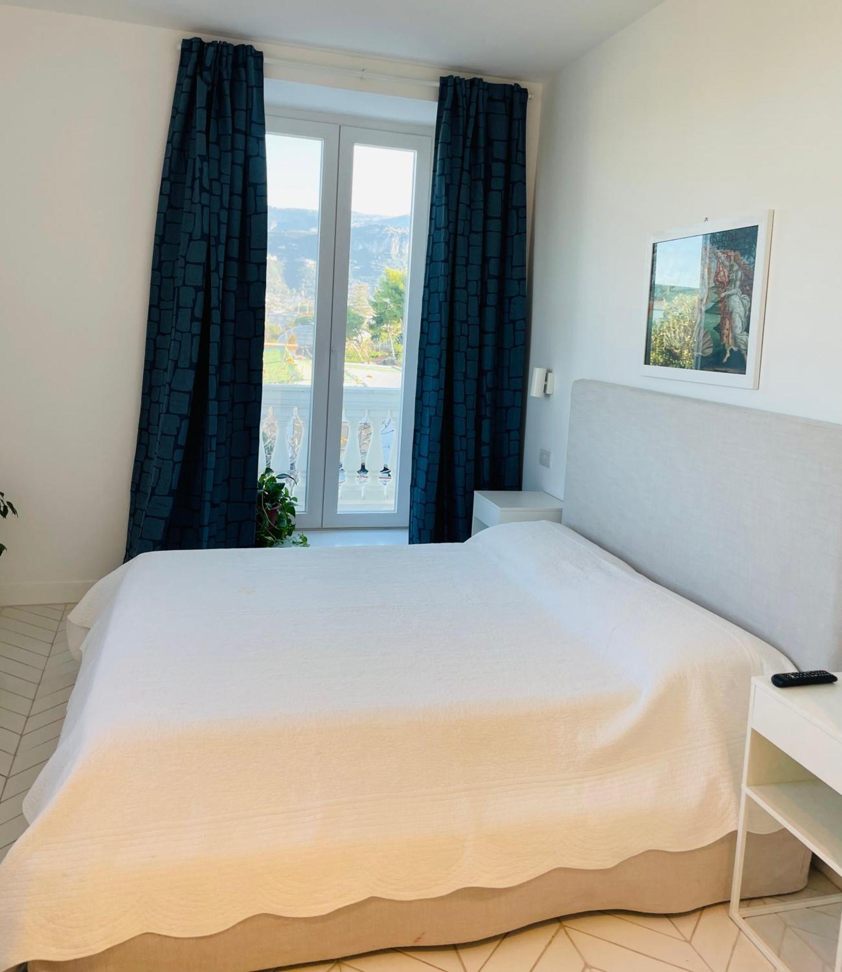 Affittacamere Casa Torre A Con Parcheggio Gratuito Sorrento